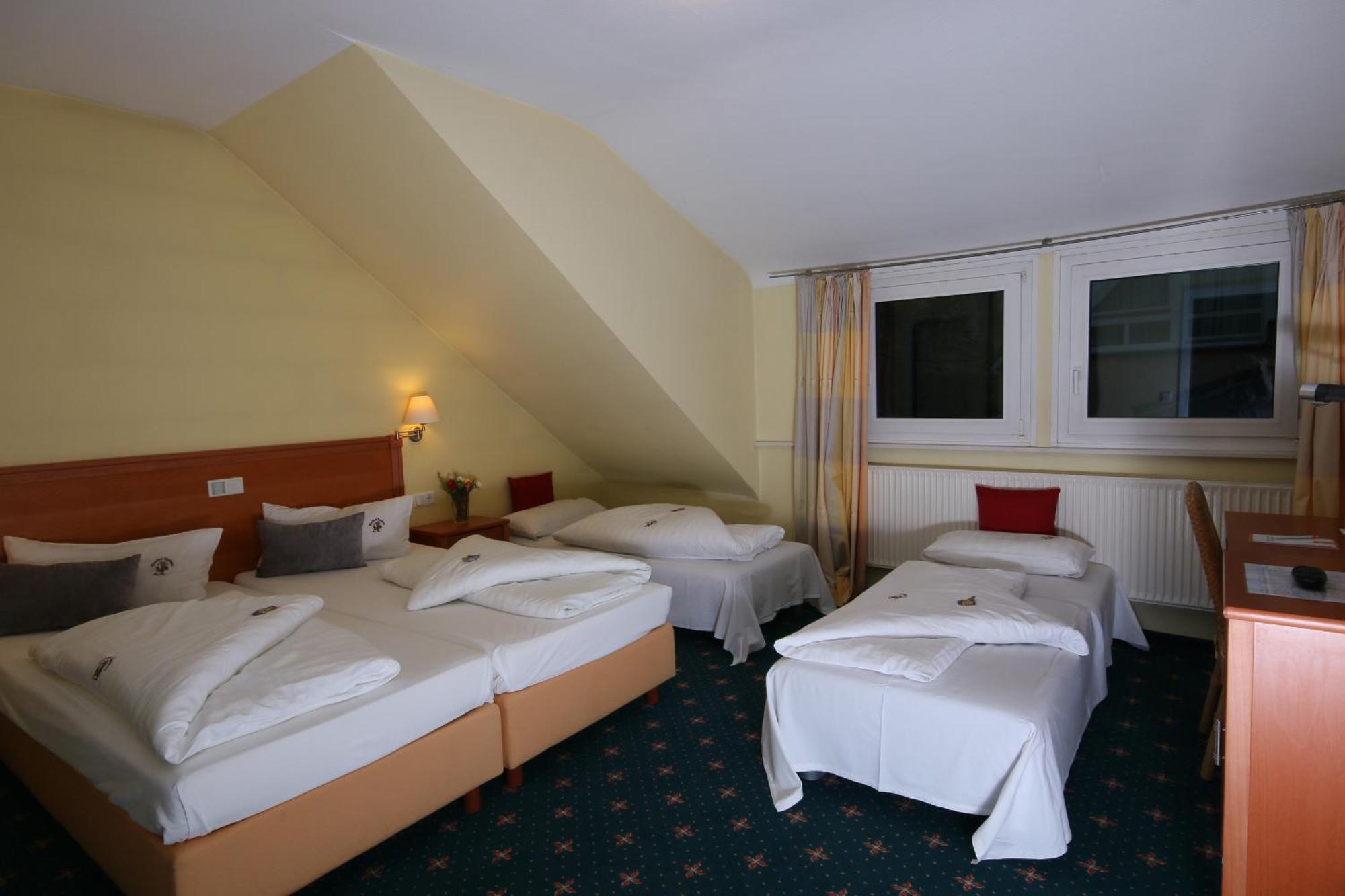 Berggasthof Hotel Igelwirt Schnaittach Room photo